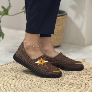 گيوه قهوه ايي